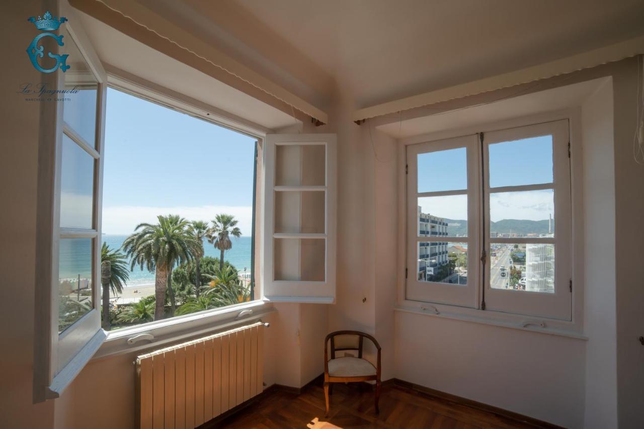 La Spagnuola - Villa Cinquecentesca Sul Mare Con Parco Privato Savona Exterior foto