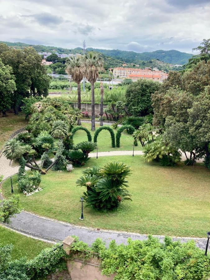 La Spagnuola - Villa Cinquecentesca Sul Mare Con Parco Privato Savona Exterior foto